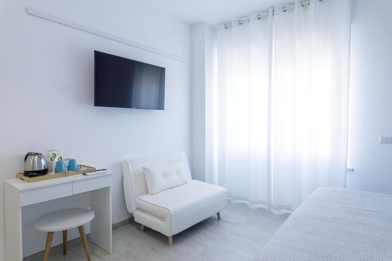 Vista Mare Guest House Civitanova Marche Bagian luar foto