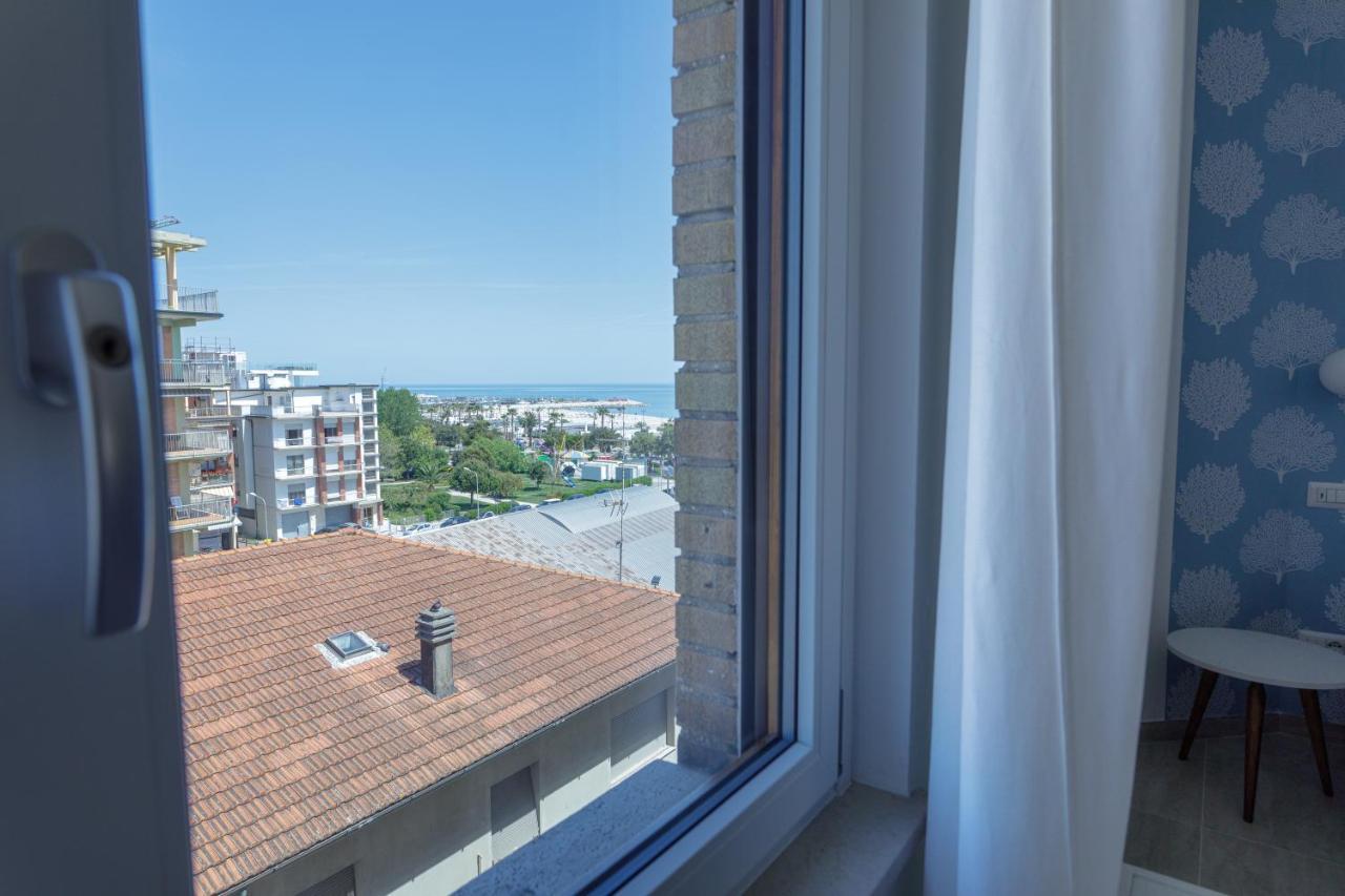 Vista Mare Guest House Civitanova Marche Bagian luar foto